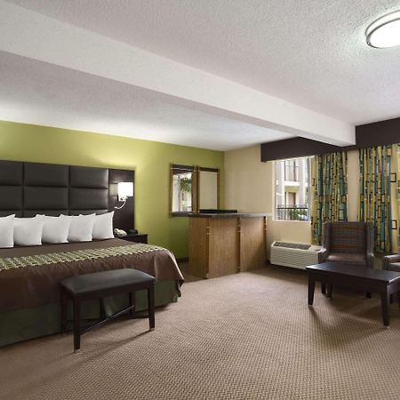 Days Inn By Wyndham Dallas Irving Bagian luar foto