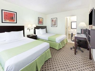 Days Inn By Wyndham Dallas Irving Bagian luar foto